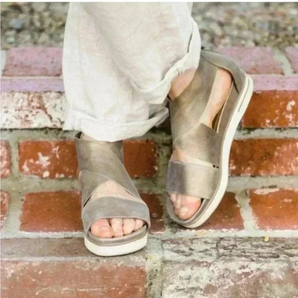 Eileen Fisher Shoes - Eileen Fischer Sport Tumbled Bronze Metallic Leather Sneaker Sandals Sz 6